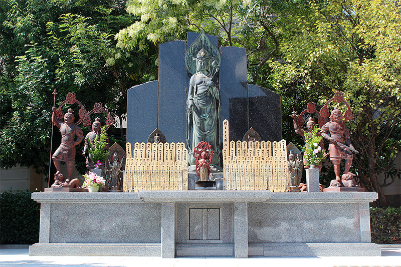 施設のご案内 | 浜松市中央区鴨江のペット葬儀・火葬・霊園「愛の苑」｜浜松市中央区鴨江寺｜ペットの葬儀、火葬、供養、納骨、埋葬、管理